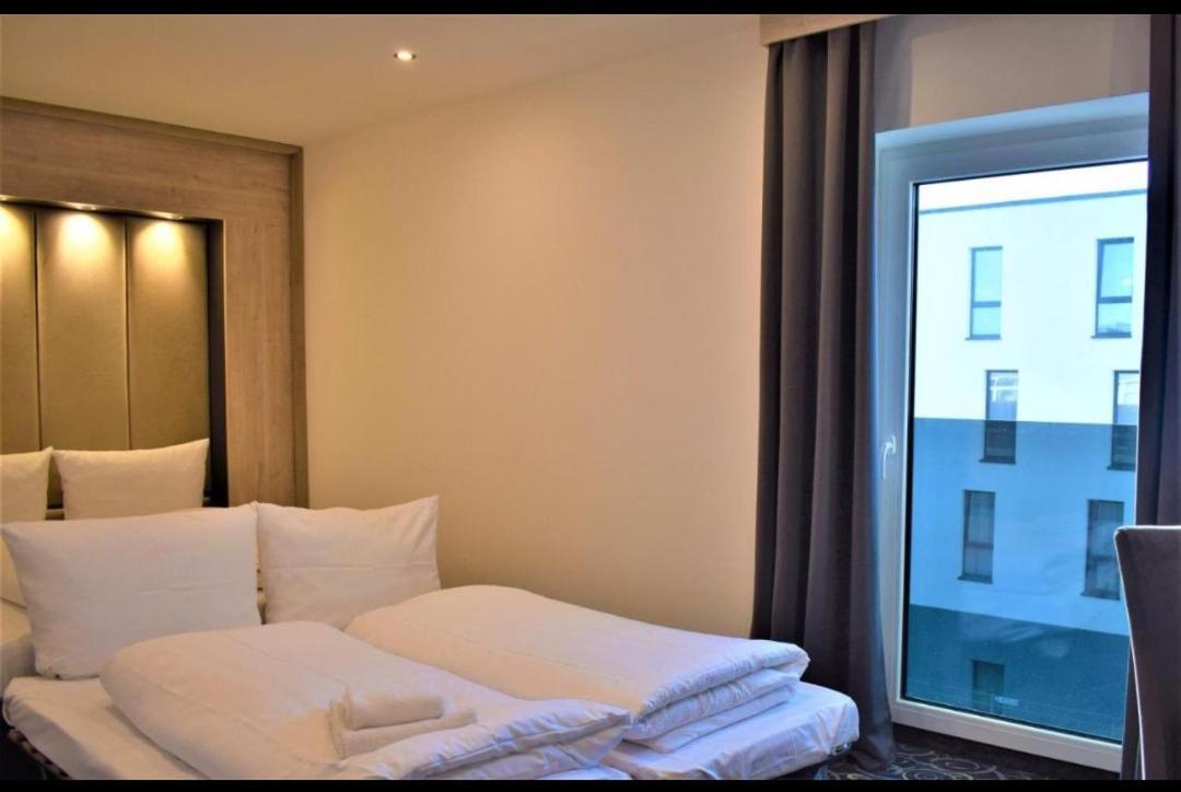 Hotel Business Bay Das Ehemalige Staycation Hotel Sindelfingen Dış mekan fotoğraf