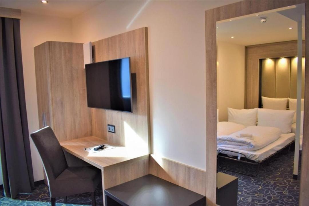 Hotel Business Bay Das Ehemalige Staycation Hotel Sindelfingen Dış mekan fotoğraf